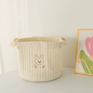 Hanging Crib and Diaper Organizer – Light-colored squirrel